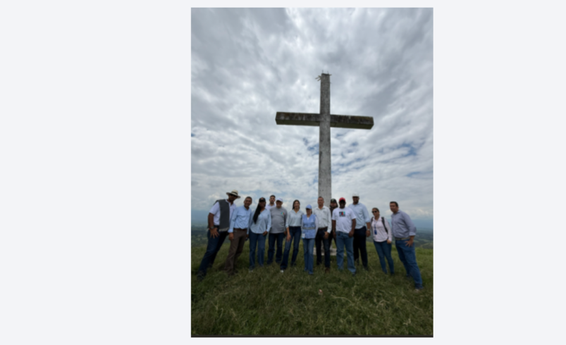¿Qué vino de Tierra Santa para motivar más turismo al centro del Valle? El objeto será incorporado al Santuario de la Cruz del Picacho en Tuluá

 – Tinta clara