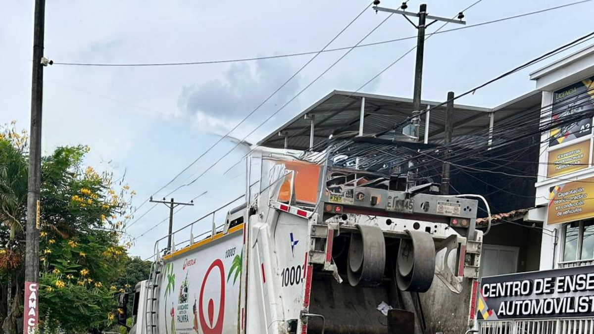 Alcaldía de Palmira convoca mesa de trabajo con operarios de limpieza para resolver fallas en recolección de residuos

 – Tinta clara