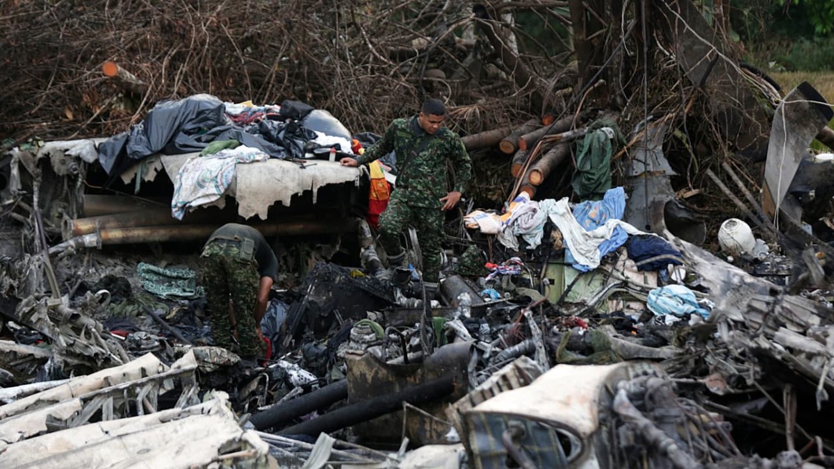 Mueren 69 soldados tras estrellarse el avión Hércules de la FAC

 – Tinta clara