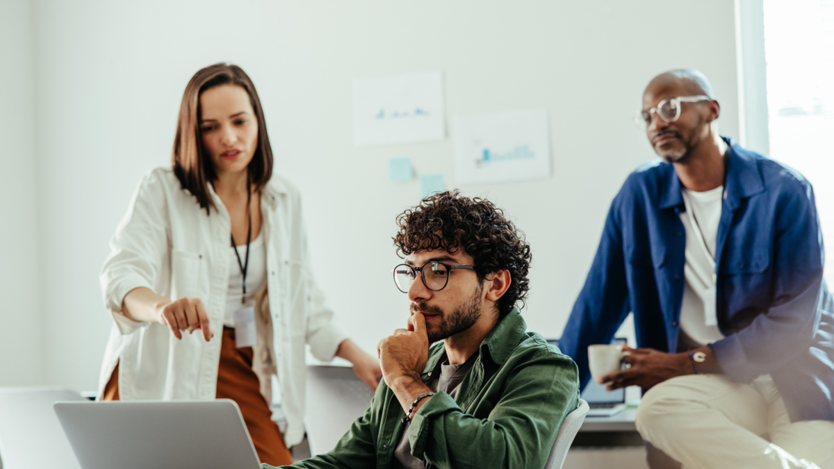 Vacantes fijas con $2.000.000 y beneficios legales

 – Tinta clara