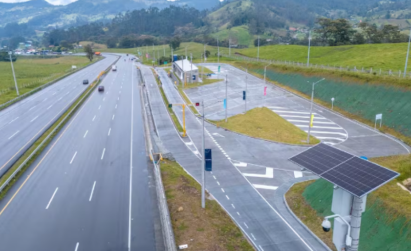 Se registra congestión vehicular en la vía Bogotá-Girardot por dos accidentes de tránsito

 – Tinta clara