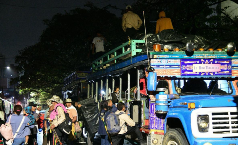 Acuerdos y retorno a los territorios

 – Tinta clara