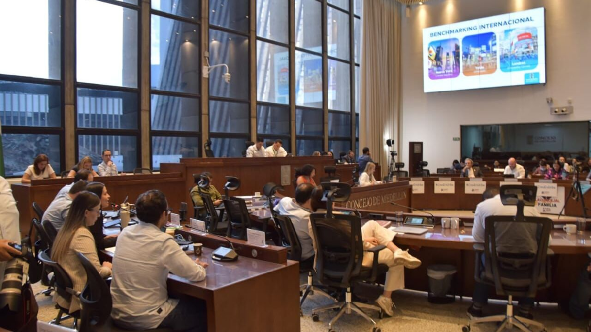 Análisis del Plan de Desarrollo del Ayuntamiento de Medellín Federico Gutiérrez 2025

 – Tinta clara