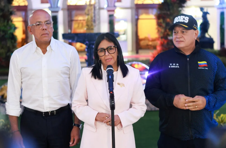 La diáspora venezolana en Bogotá desconfía del gobierno de Delcy Rodríguez – EXTRA

 – Tinta clara