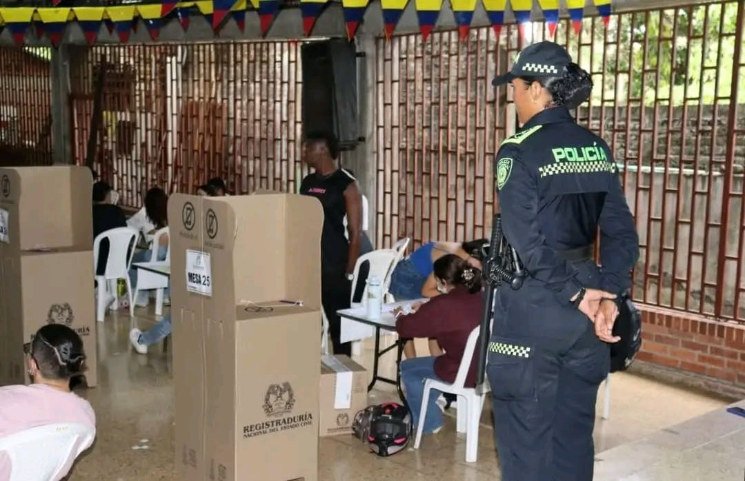 Colombia vive la jornada electoral este 8 de marzo

 – Tinta clara