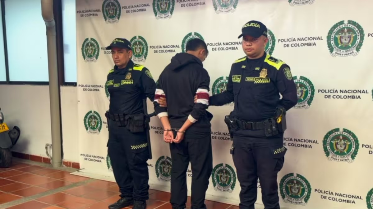 Condenan a 15 años a sujeto que agredió con cuchillo a estudiante en varias ocasiones dentro del Sena de Bucaramanga: aceptó los cargos

 – Tinta clara