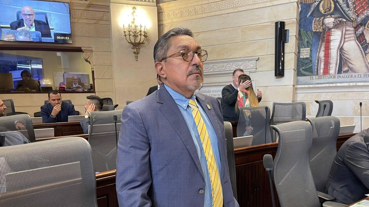 Corte Suprema condena a diputado del Atlántico Modesto Aguilera a 102 meses de prisión por acto sexual violento

 – Tinta clara