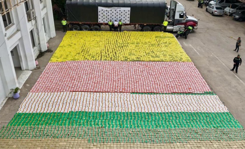 Era un camión que iba de Bogotá a la Guajira

 – Tinta clara