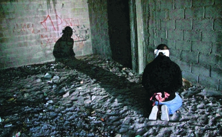 Human Rights Watch denuncia desapariciones forzadas de deportados en El Salvador – EXTRA

 – Tinta clara