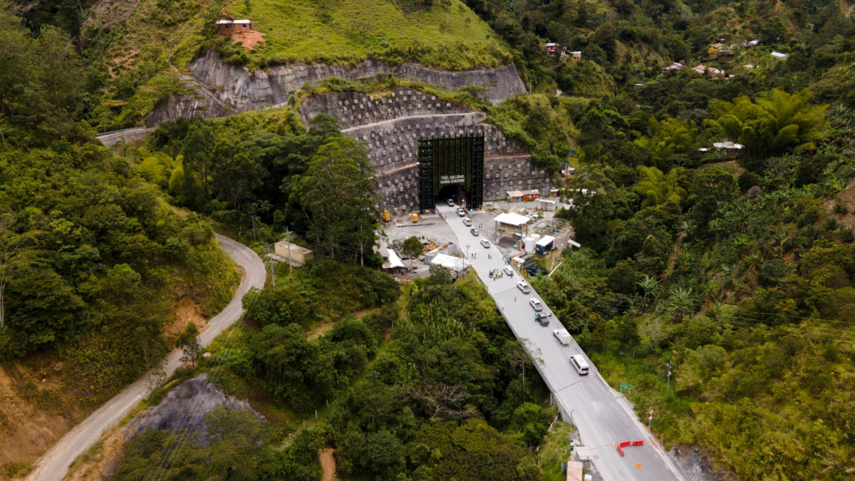 La operación se retrasa hasta 2027 debido a equipos electromecánicos.

 – Tinta clara