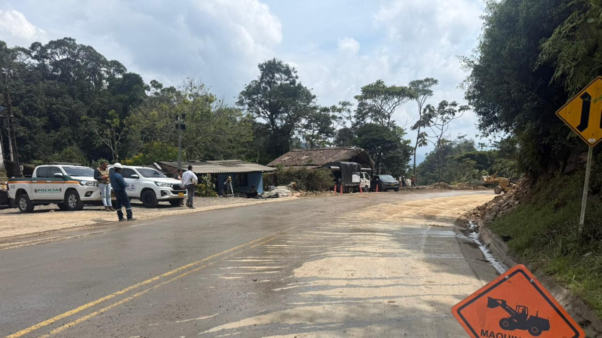 Reapertura vía Medellín-Bogotá tras colapso en San Luis: horarios y condiciones

 – Tinta clara