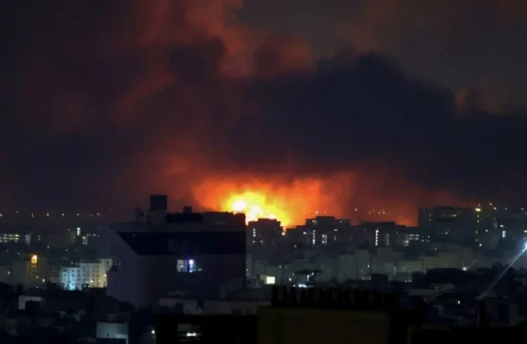 Guerra de Estados Unidos e Israel con Irán: bombardeos, misiles y temor a un conflicto regional mayor – EXTRA

 – Tinta clara