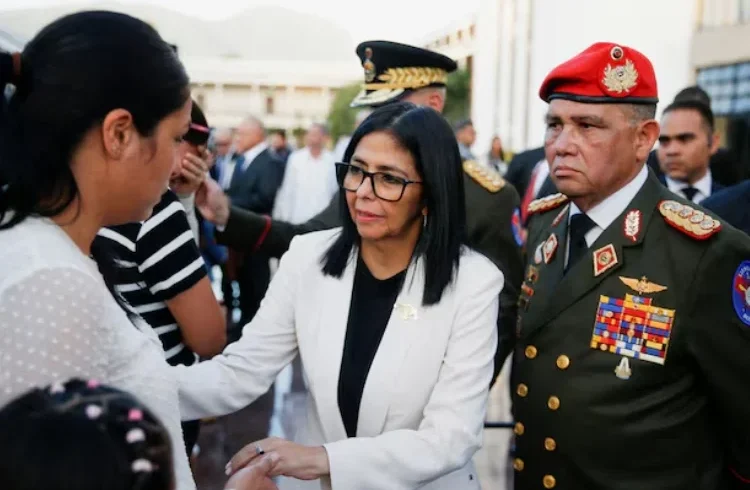 Gustavo González López: el hombre de inteligencia que ahora controla la Defensa en Venezuela – EXTRA

 – Tinta clara