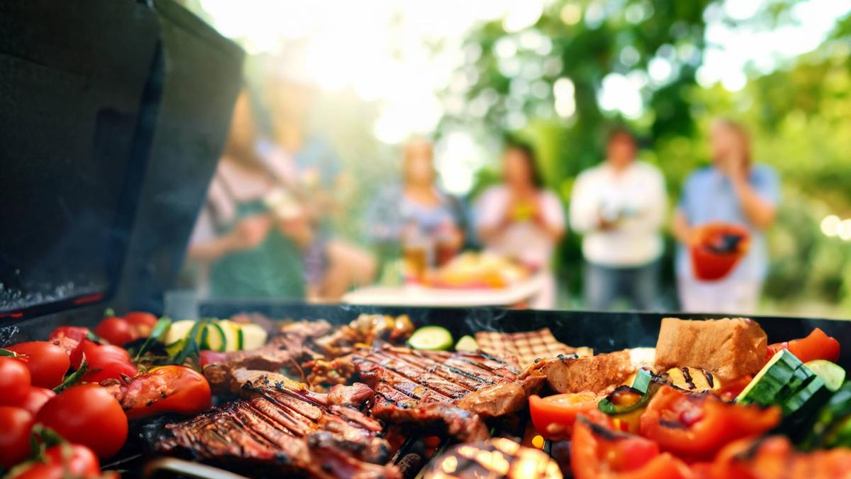 ¿Sabías que utilizar un asador en tu conjunto de departamentos puede tener un impuesto DIAN? esos son casos

 – Tinta clara