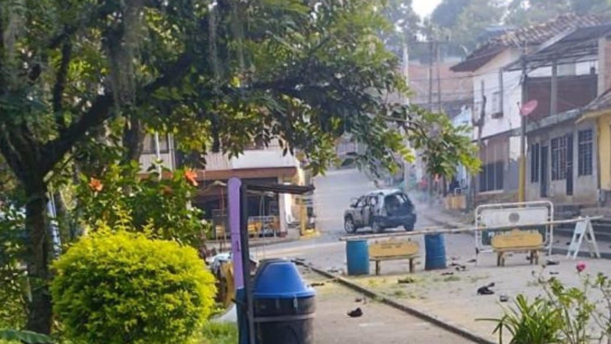 Vuelve el miedo en esta región por el grupo ‘Mordisco’

 – Tinta clara