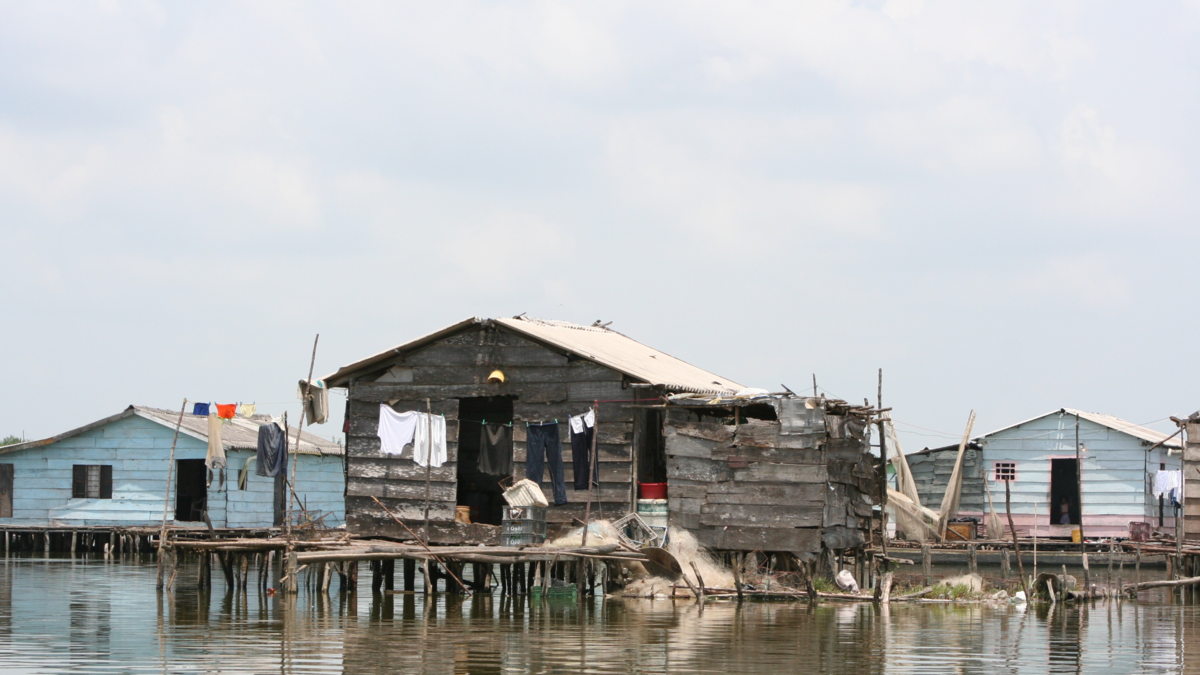 Grupos armados dominan la Ciénaga Grande y empujan a los pescadores a una crisis humanitaria al no dejarlos trabajar

 – Tinta clara