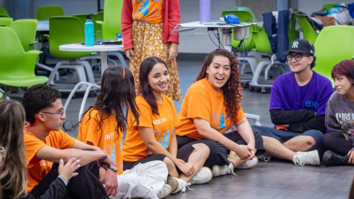 Medellín inicia capacitación de 600 jóvenes en Consejos de Participación La Cantera

 – Tinta clara