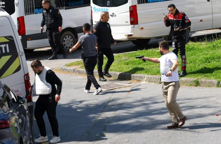 Un atacante asesinado tras disparar frente al consulado de Israel en Estambul – EXTRA

 – Tinta clara