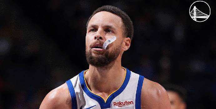 Stephen Curry regresa a las canchas tras dos meses lesionado

 – Tinta clara