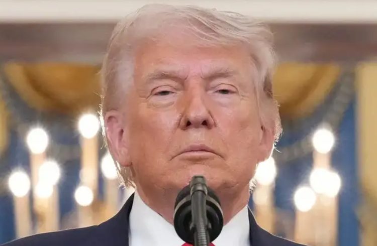 Trump ve “buenas posibilidades” de acuerdo con Irán en medio de ultimátum militar – EXTRA

 – Tinta clara