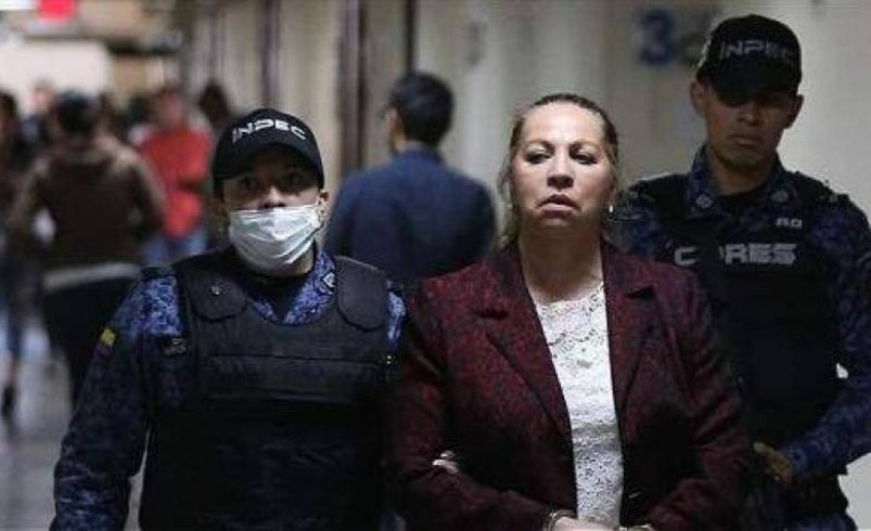 la reconoce como víctima en un proceso penal; fallo permite su regreso a la rectoría

 – Tinta clara