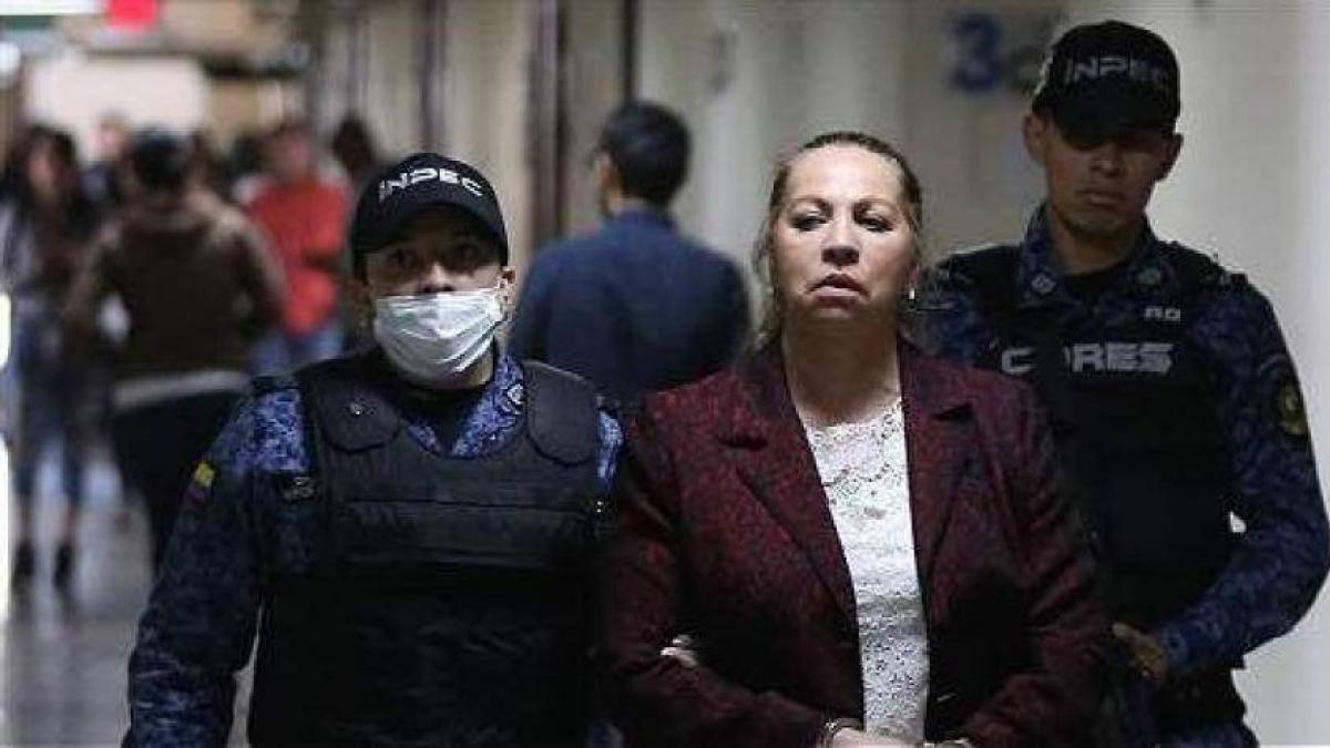 la reconoce como víctima en un proceso penal; fallo permite su regreso a la rectoría

 – Tinta clara