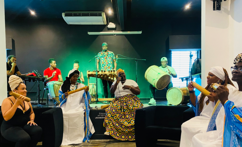 mujeres y sus historias, mientras le dan sabor al Pacífico colombiano

 – Tinta clara